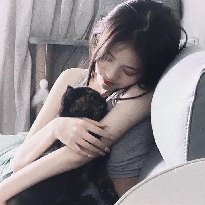 拿着手术刀的猎人